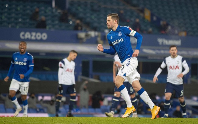 对球队的自 对球队的自