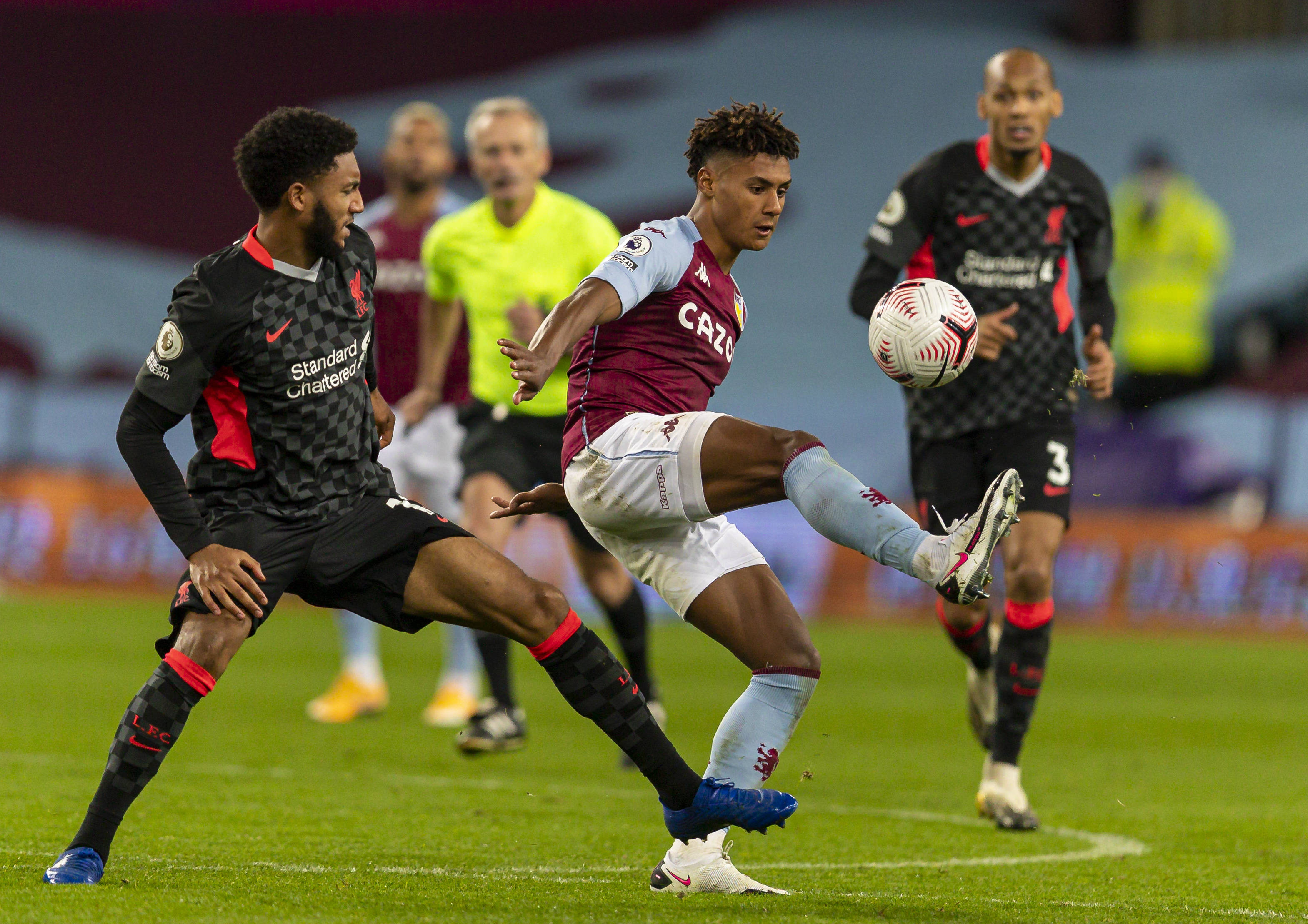 面对实力相 面对实力相